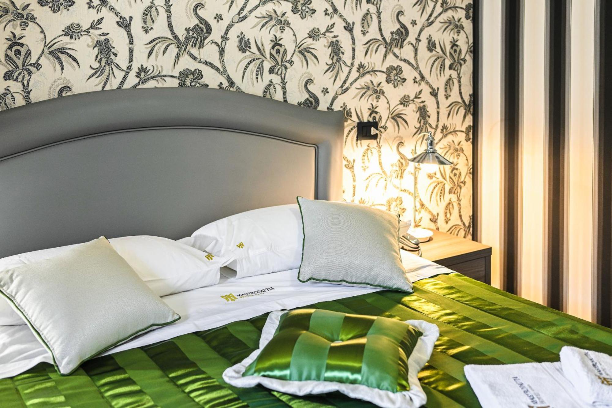 Hotel Mastrodattia Celano Eksteriør bilde